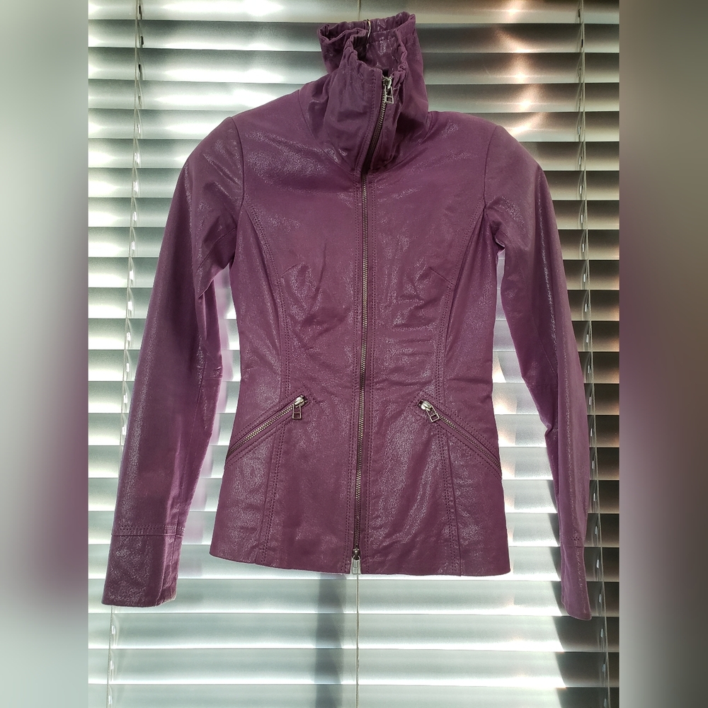 Danier Leather Jacket - Picture 4 of 16